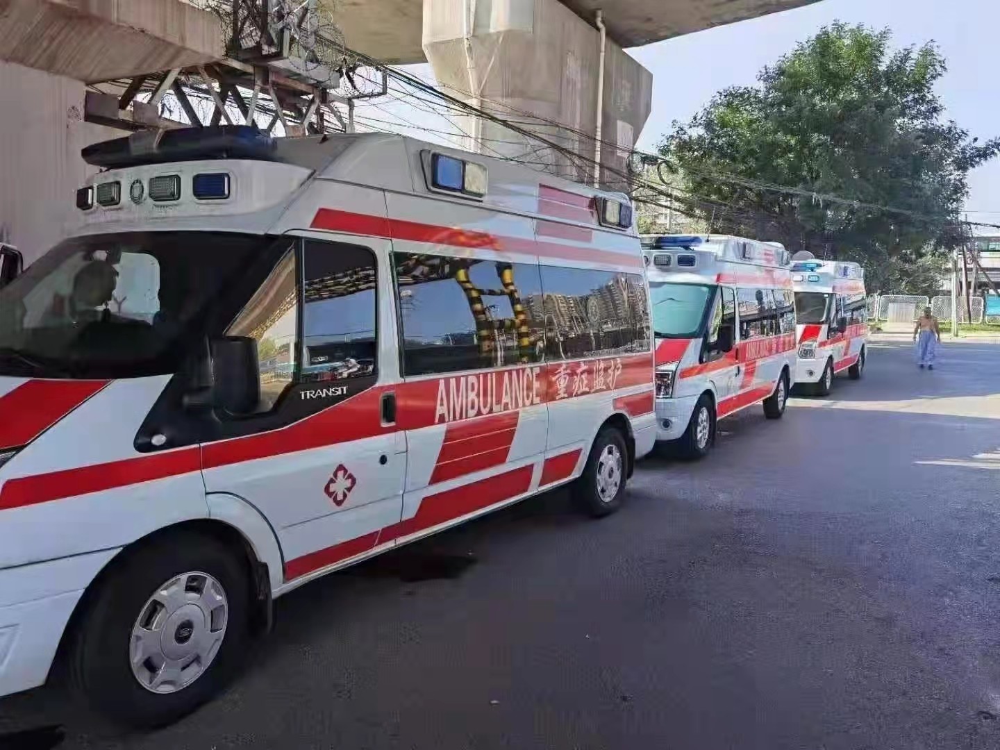 桦甸市救护车出租